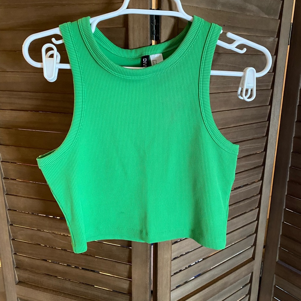 H & M Divided cropped tank top